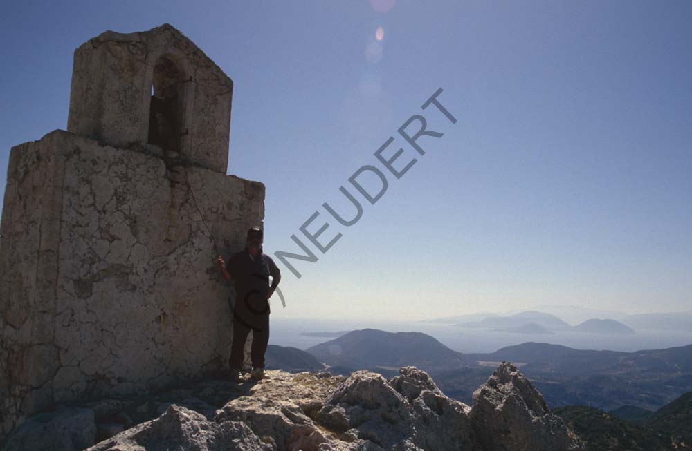 A_Bergglocke_am_Aghios_Ilias